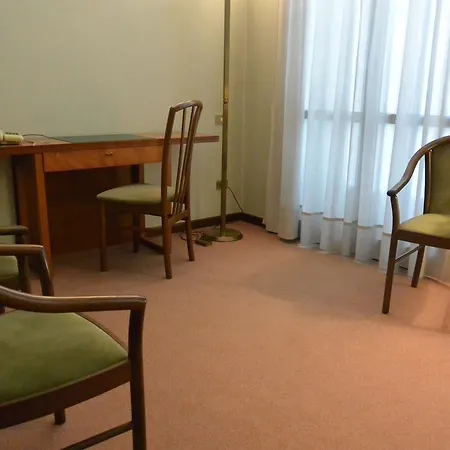 Hotel Des Artistes 3*
